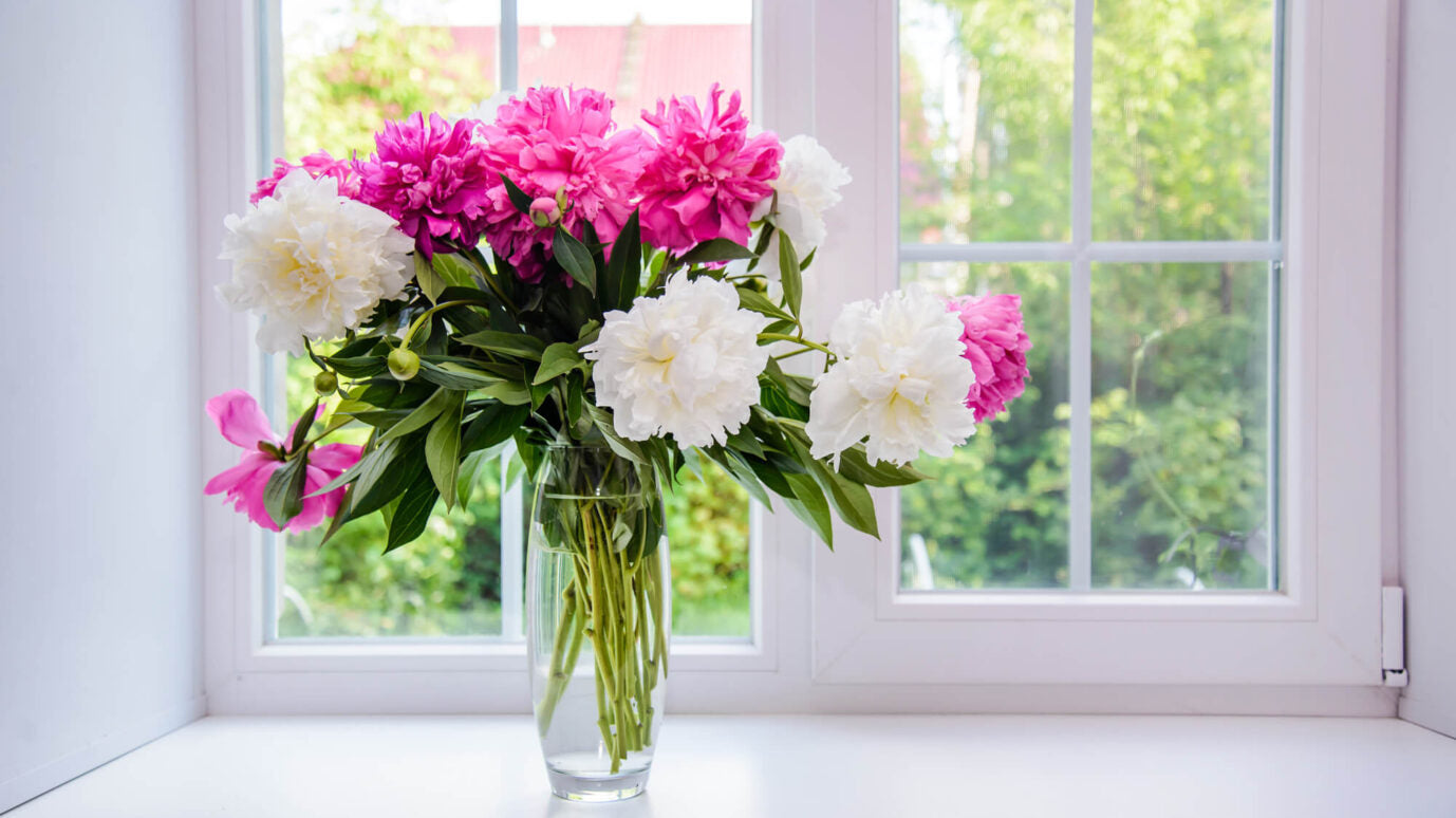 How to Make Fresh Flowers Look Their Best