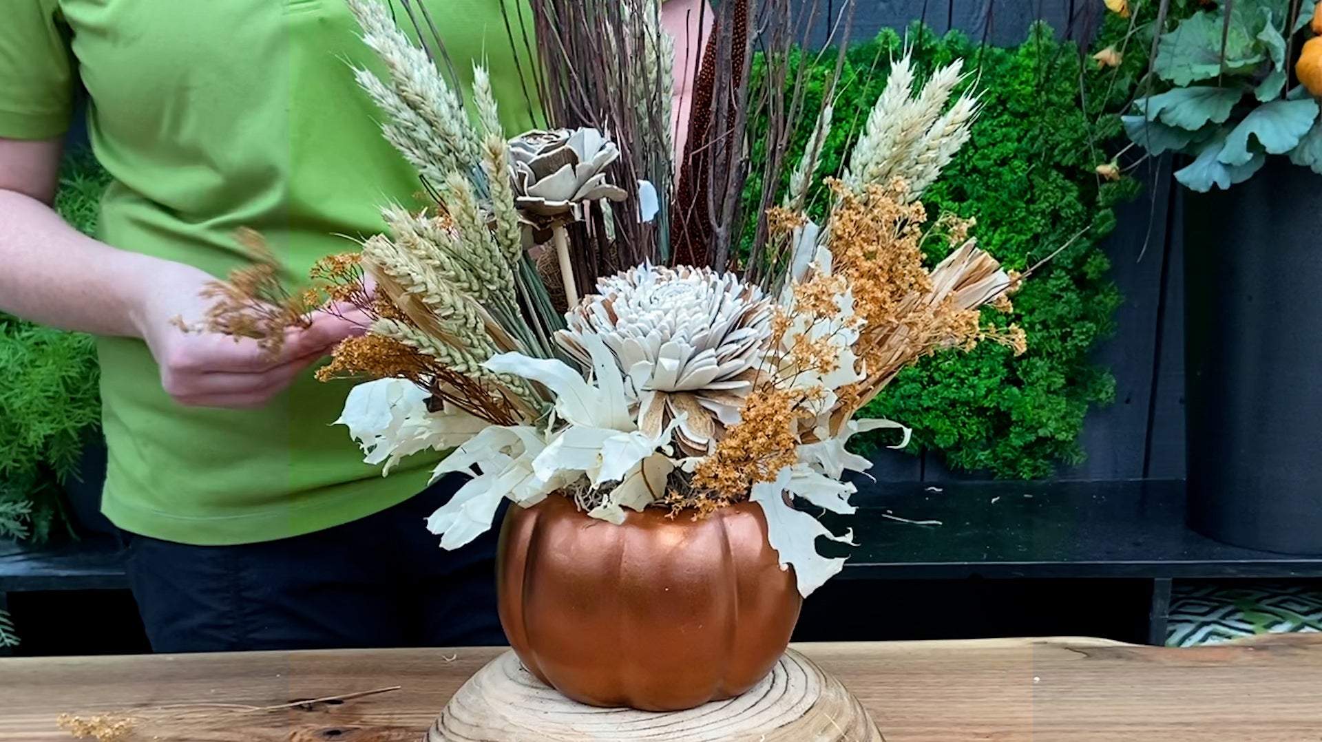 DIY: Pumpkin Centerpiece