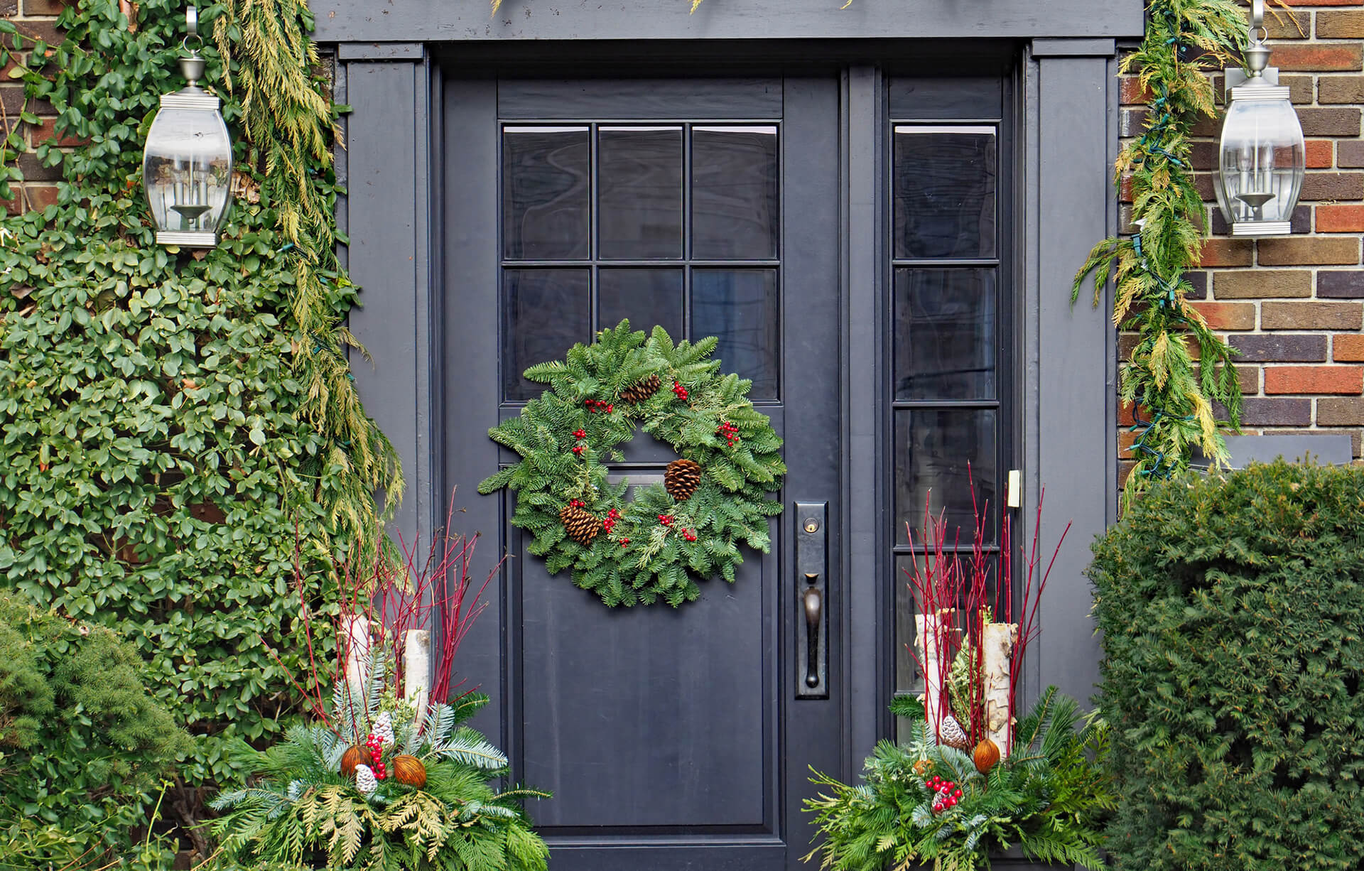How To Freshen Up Your Front Door For The Holidays