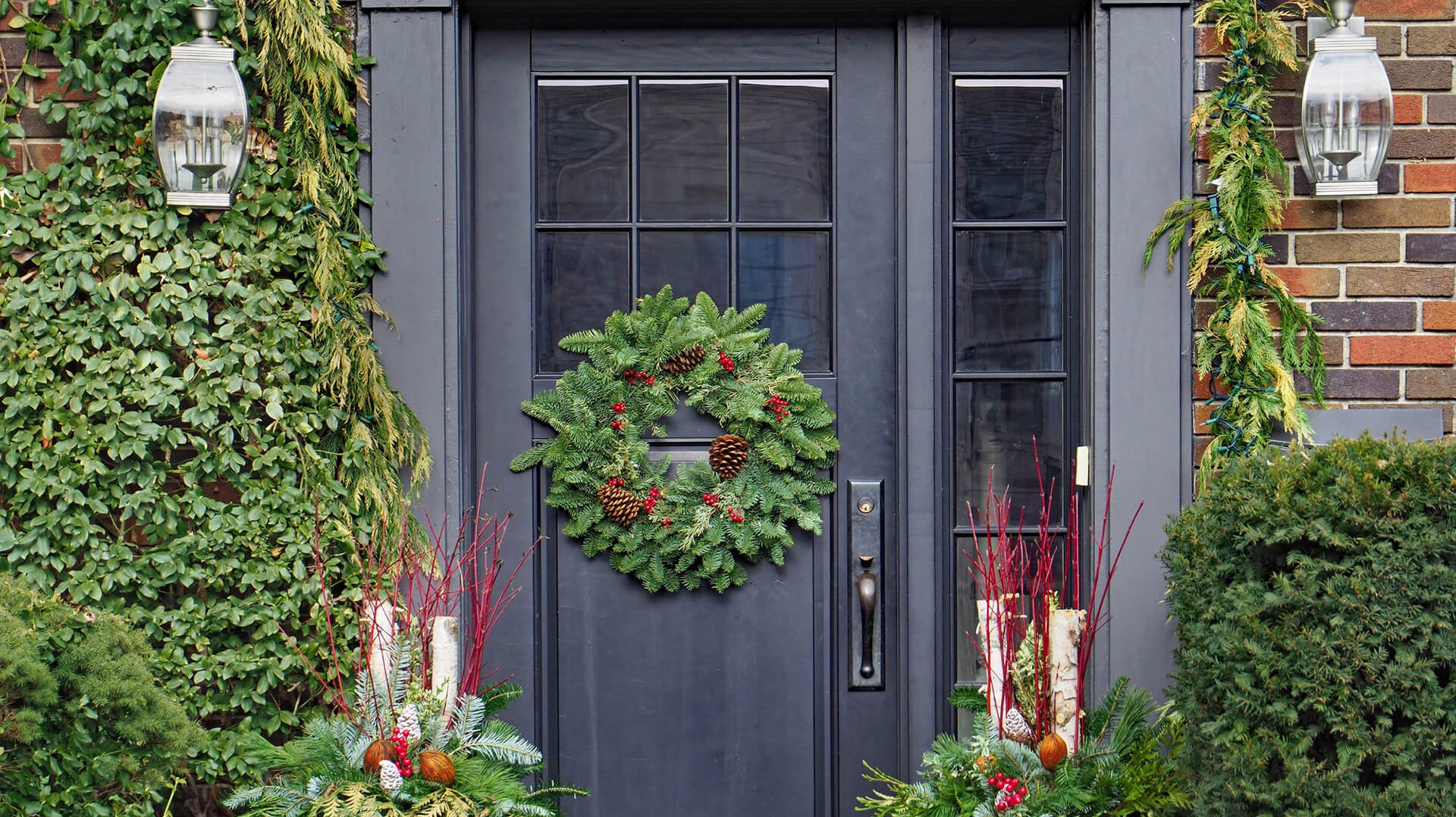 How To Freshen Up Your Front Door For The Holidays